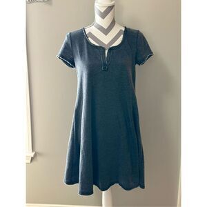 Cute sweatshirt like swing dress.